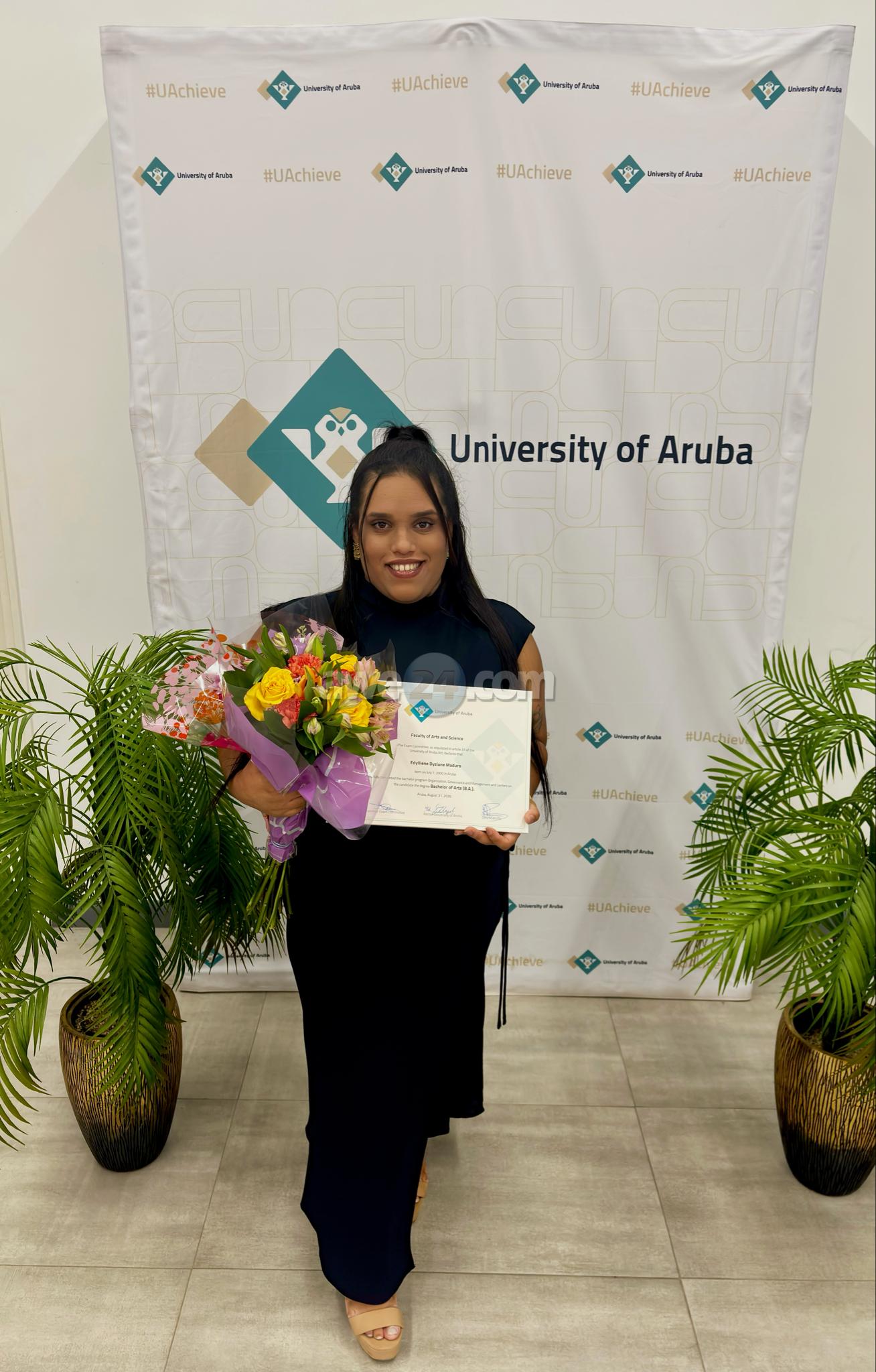 Aruba Woman Earns Bachelor's Degree in Organization, Governance and Management